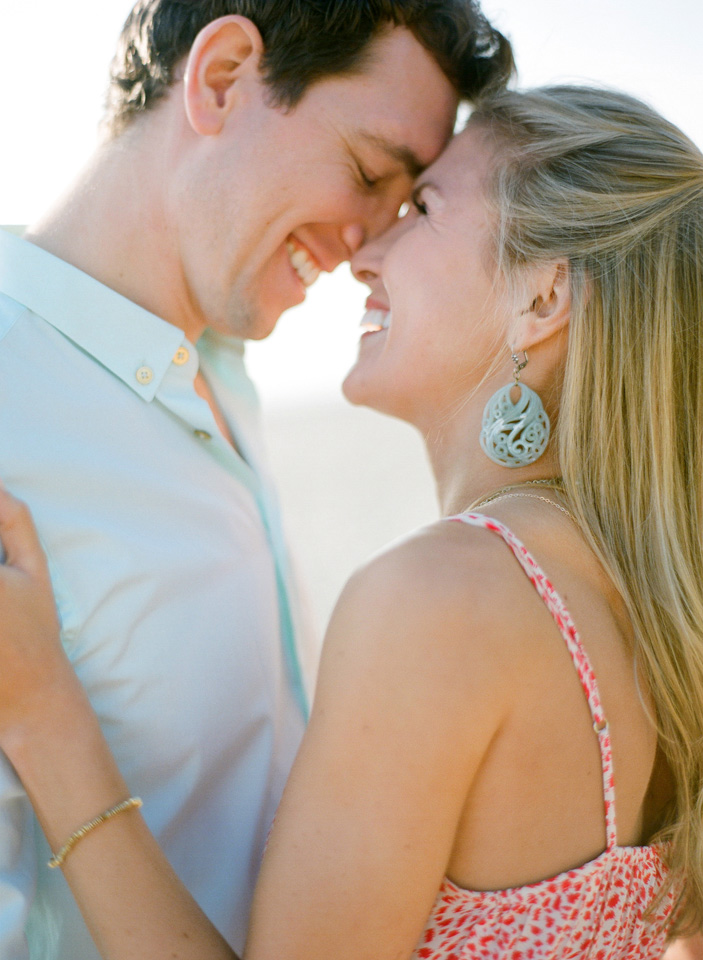 8-beach-engagement-session-8