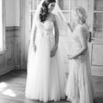 11-getting-ready-wedding-bride